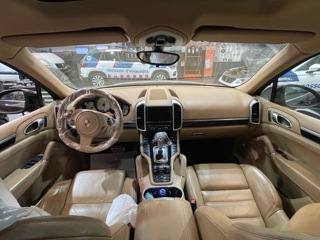 Porsche Cayenne S 2011 Con golpe !!