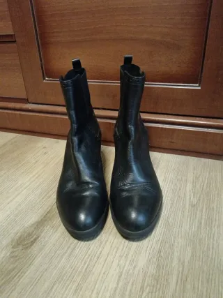 Botines negros talla 37