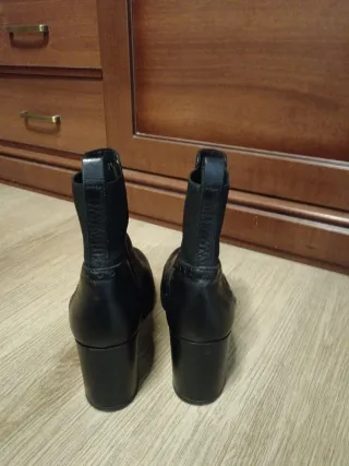 Botines negros talla 37