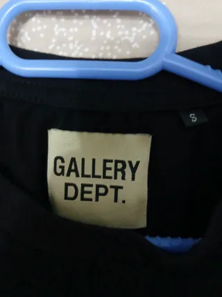 Camiseta Negra Hombre DEPT.