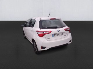 Toyota Yaris   1.5 100H Active