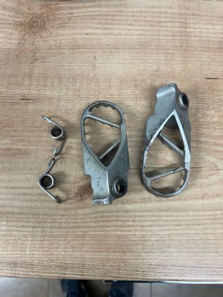 Estriberas KTM 690 Originales