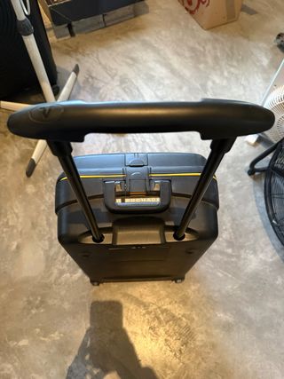 Maleta Negra y Amarilla