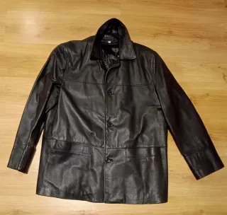 Chaquetón de piel negro Talla 56