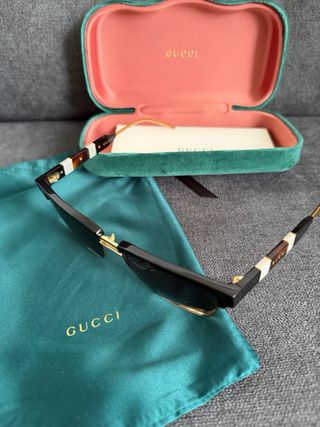 Gafas de Sol Gucci Negras y Doradas