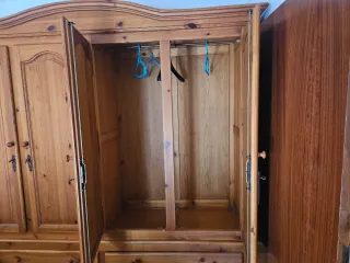 Armario provenzal de madera