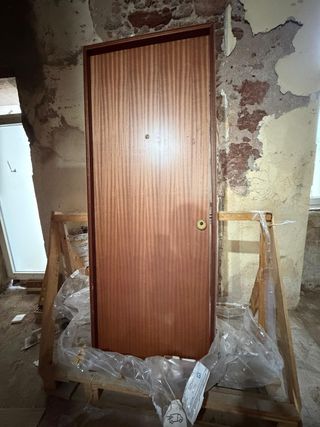 Puerta blindada 81x210 medida de block