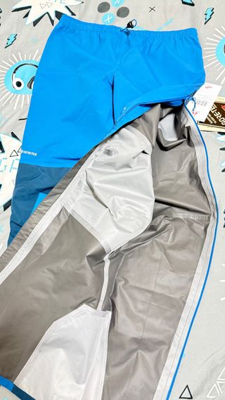 Pantalón Mountain Equipment Gore-Tex Azul