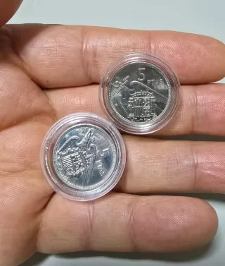 2 Monedas 5 Ptas España 1957 SC