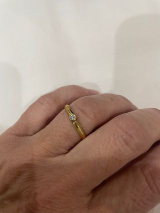 Anillo con circonita
