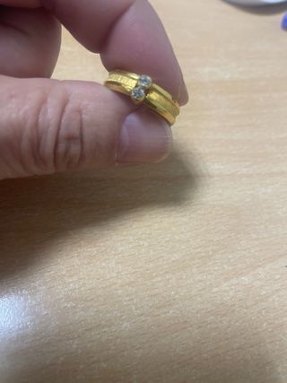 Anillo con circonita