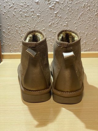 Stivali in stile UGG marroni in pelo