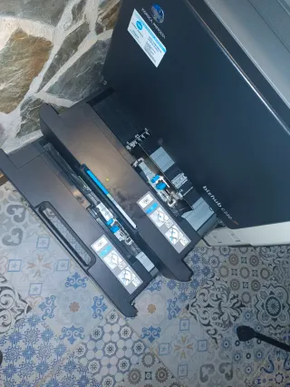 Konica Minolta Bizhub C220 Impresora Multifunción