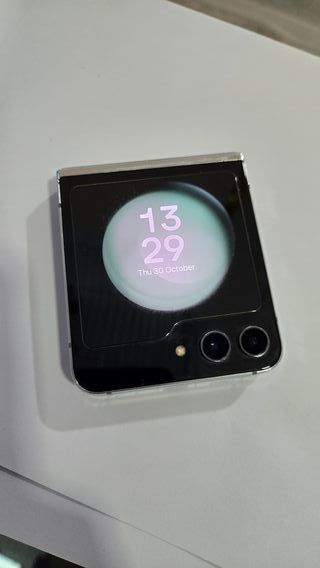 Samsung Galaxy Z Flip 5 Negro