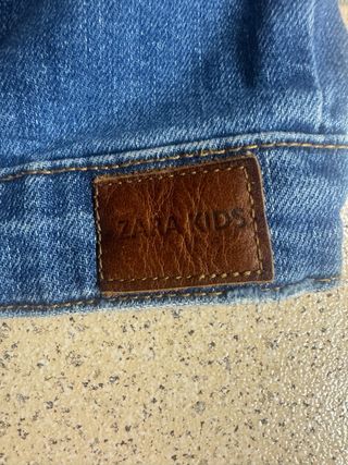 Chaqueta vaquera Zara T. 11-12 años