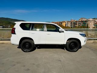 Toyota Land Cruiser 150 2020
