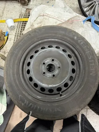 Llantas con cubiertas para grupo VAG