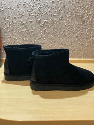 Stivali in stile UGG neri in pelliccia