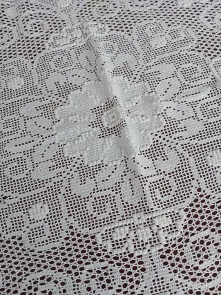 Tovaglietta Sarda Ricamata a Mano 105x85 cm