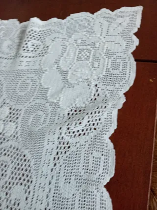 Tovaglietta Sarda Ricamata a Mano 105x85 cm