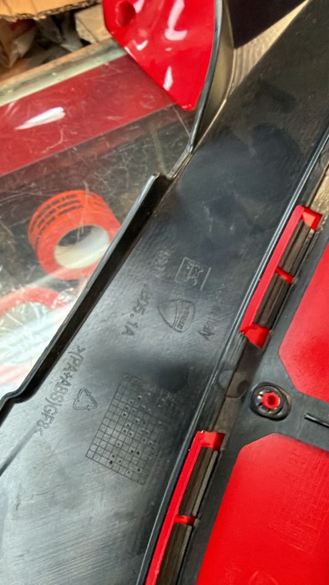 Carenado Izq Ducati Panigale V2 2024