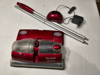 Escoba Aspiradora Ariete Roja