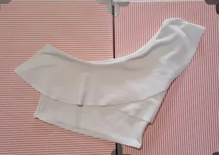 Top asimétrico Zara blanco