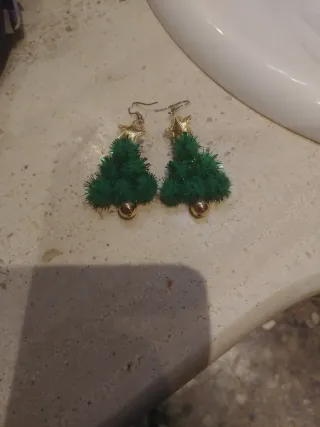 Pendientes árbol de Navidad dorados y verdes