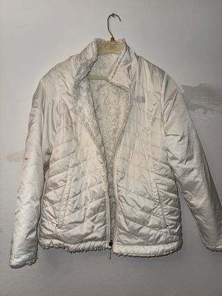 Chaqueta The North Face reversible beige/blanco