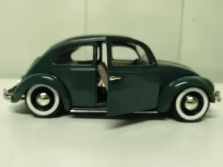 Coche VW Escarabajo 1:17 Sólido