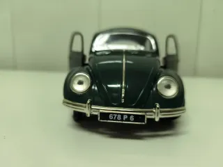 Coche VW Escarabajo 1:17 Sólido