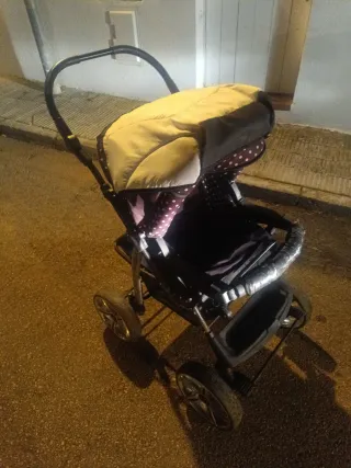 Carro de bebé con lunares.no hago envíos.
