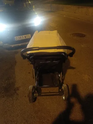 Carro de bebé con lunares.no hago envíos.