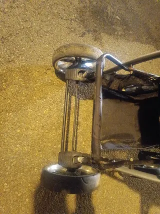 Carro de bebé con lunares.no hago envíos.