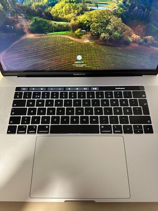 MacBook Pro 2018 i7 16GB Plata