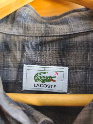 Camisa Lacoste Color Marron y Gris Talla M.
