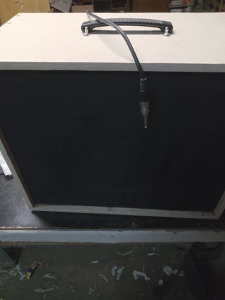 Pantalla Guitarra 1x12 Celestion V30 Casera