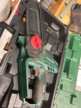 Mini sierra Parkside 12V recargable