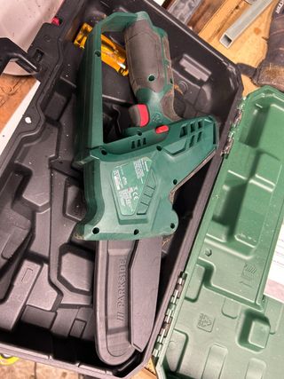 Mini sierra Parkside 12V recargable