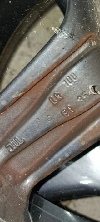 2 Llantas Borbet tipo E R17. Modelo E80735.