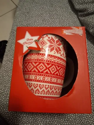 Tazza natalizia rossa e bianca