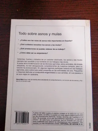 Todo Sobre Asnos y Mulas (Spanish Edition)