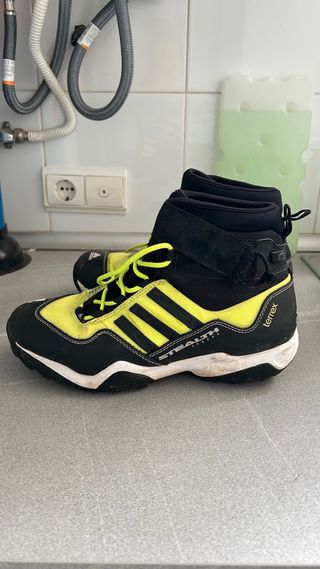 Botas Adidas Barranquismo talla 41 y medio