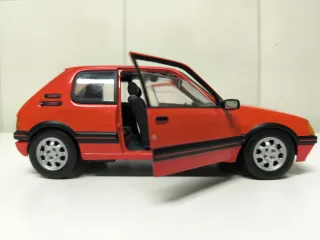 Maqueta Peugeot 205 GTI 1:18