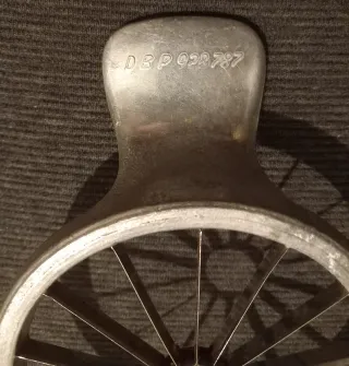 Taglia mela vintage in metallo