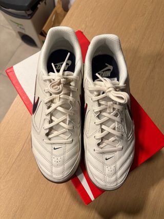 Nike Gato Nuevas Talla 42