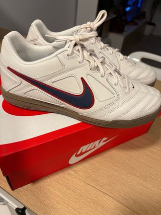 Nike Gato Nuevas Talla 42