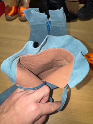 Botines azules de piel con tacón