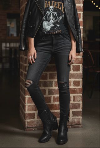 Botas Hakei Talla 40 Negras con Hebilla/Tachuelas