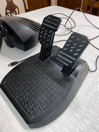 Volante PS3/PS4 con pedali